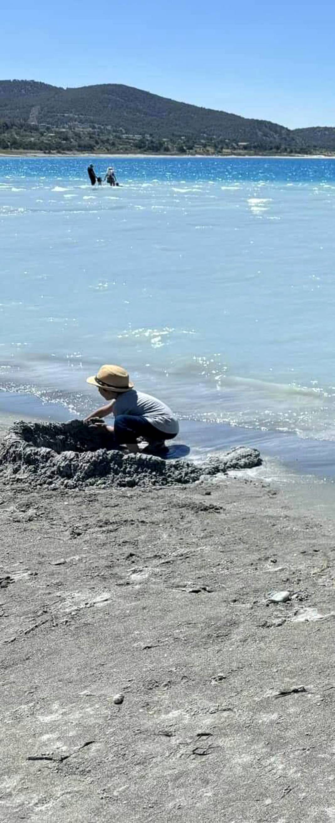 Doğa harikası ölüyor. Ayak bile basılmaması gerekirken dozerle girdiler 2